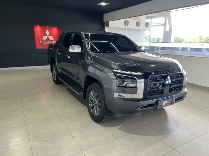 TRITON 2.4 Biturbo CD Hpe-s 4X4