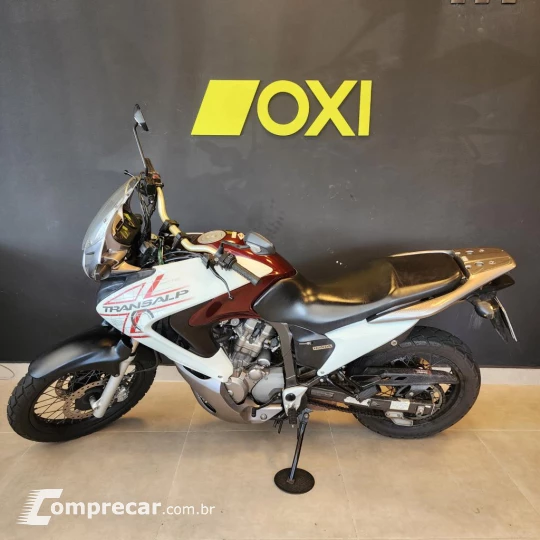 XL 700V TRANSALP