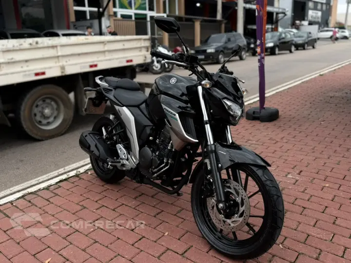 FZ25 FAZER