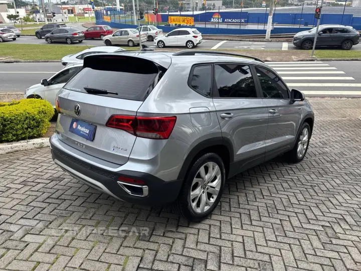 TAOS Comfortline 1.4 250 TSI Flex Aut.