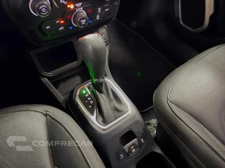 RENEGADE 1.8 16V FLEX LONGITUDE 4P AUTOMÁTICO
