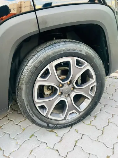 Renegade Longitude 1.8 4x2 Flex 16V Aut.