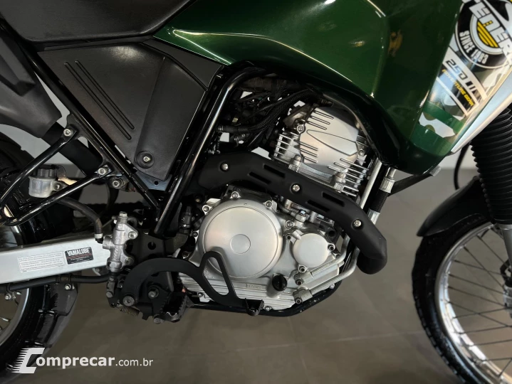 XTZ 250 TÉNÉRÉ