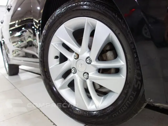 HB20S - 1.6 COMFORT PLUS 16V 4P AUTOMÁTICO