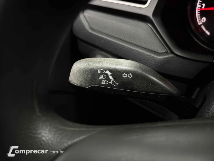 VOYAGE 1.0 12V MPI TOTALFLEX 4P MANUAL
