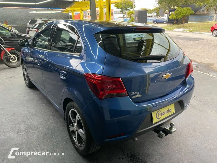 Onix Hatch 1.4 4P FLEX LTZ AUTOMÁTICO