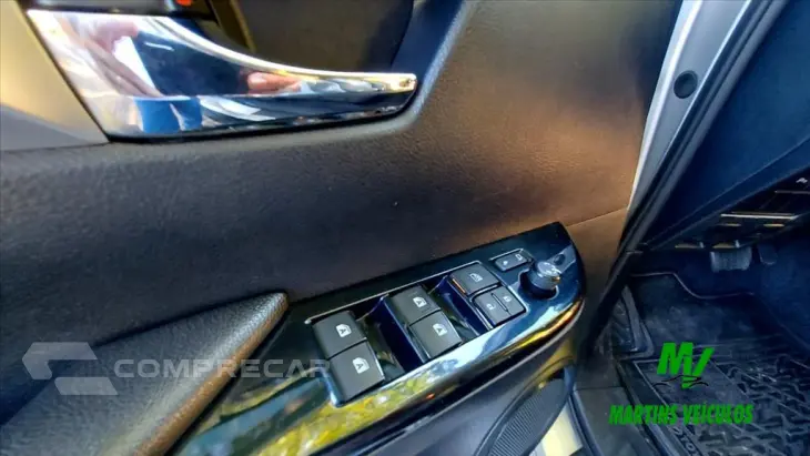 HILUX 2.8 D-4D TURBO DIESEL CD SRX 4X4 AUTOMÁTICO