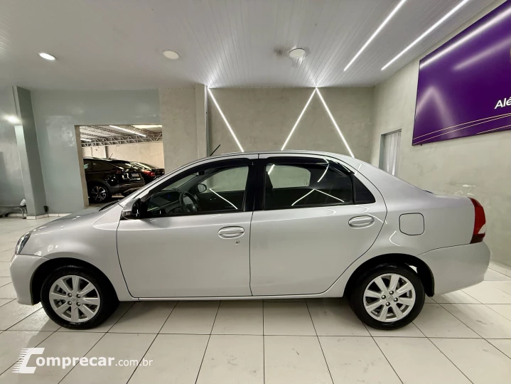ETIOS 1.5 X Plus Sedan 16V