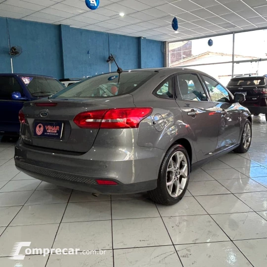 FOCUS 2.0 GLX Sedan 16V
