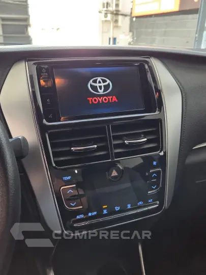 YARIS 1.5 16V Sedan XLS Connect