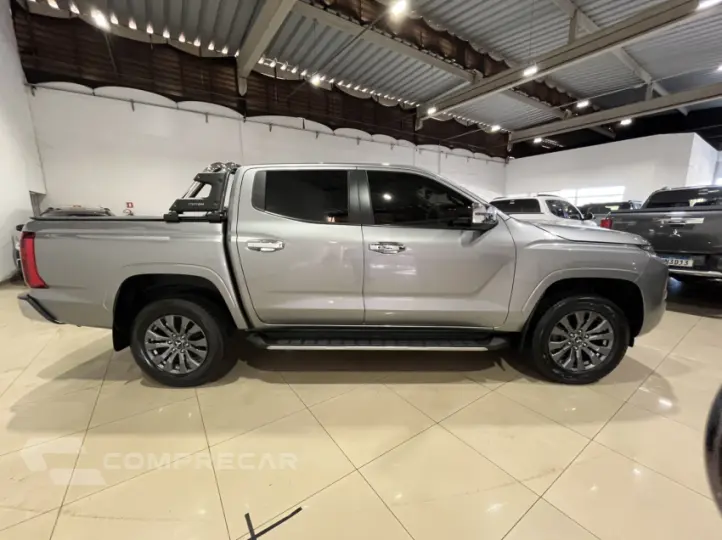 TRITON 2.4 Biturbo CD Hpe-s 4X4