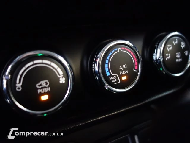 RENEGADE - 1.8 16V SPORT 4P AUTOMÁTICO