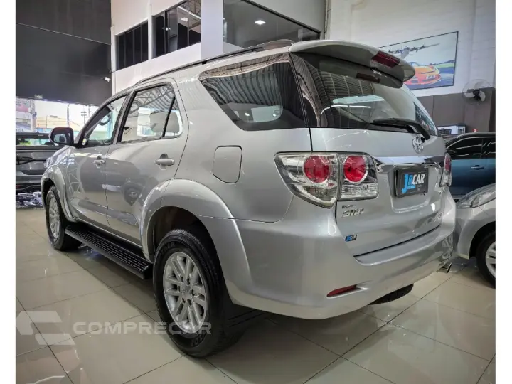 HILUX SW4 3.0 SRV 4X4 16V TURBO INTERCOOLER DIESEL 4P AUTOMA