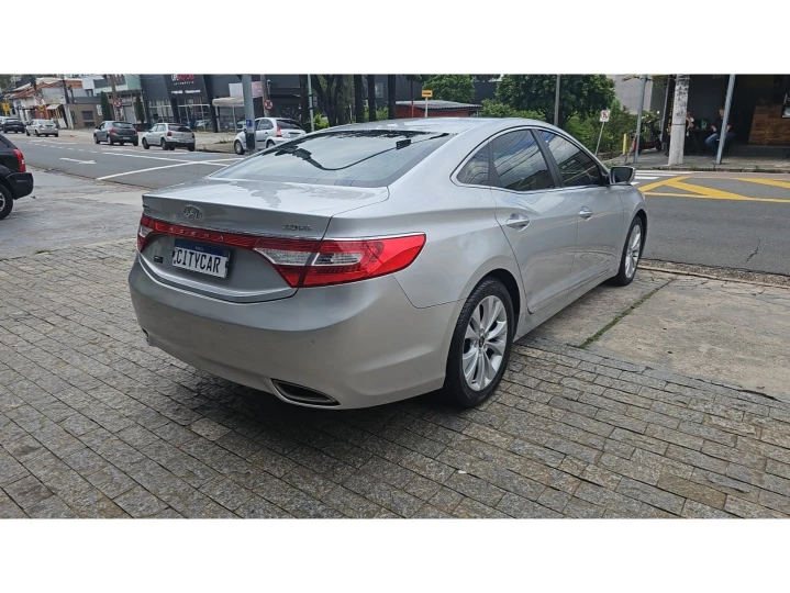 AZERA 3.0 MPFI GLS V6 24V GASOLINA 4P AUTOMÁTICO
