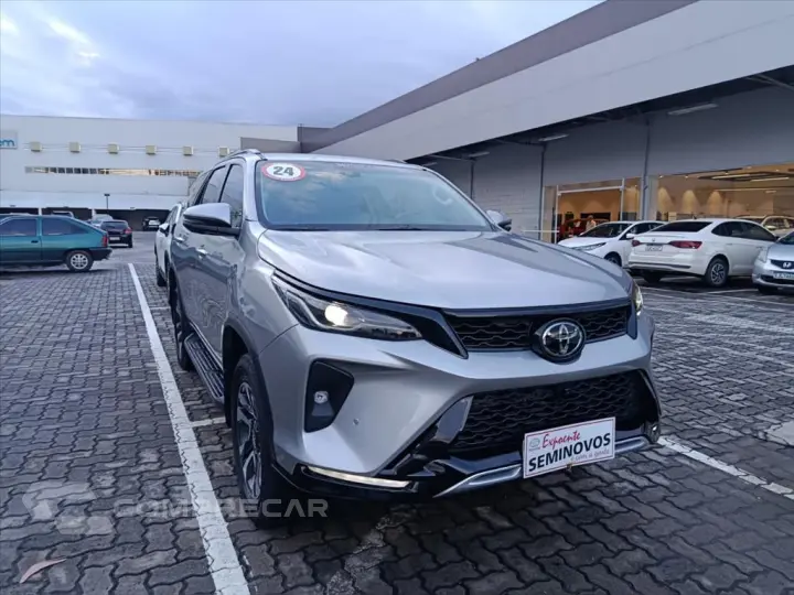 HILUX SW4 2.8 D-4D TURBO DIESEL SRX PLATINUM 4X4