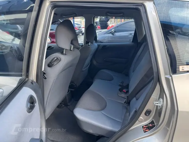 FIT - 1.4 LXL 8V 4P MANUAL