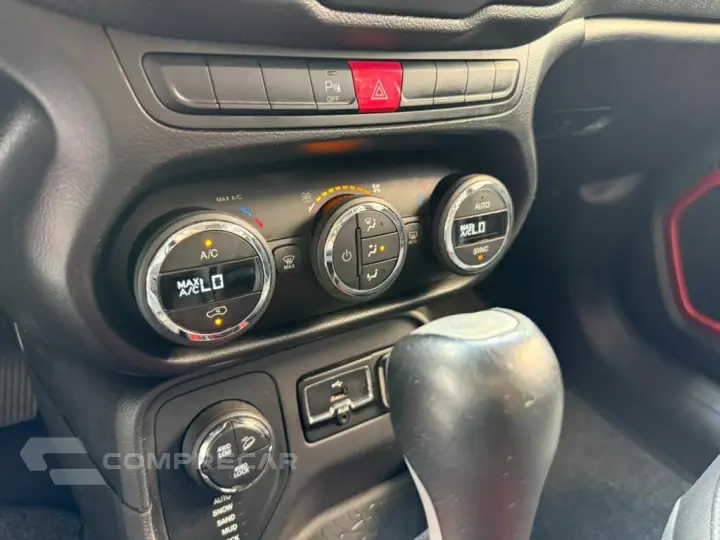 RENEGADE 2.0 16V TURBO DIESEL TRAILHAWK 4P 4X4 AUTOMÁTICO