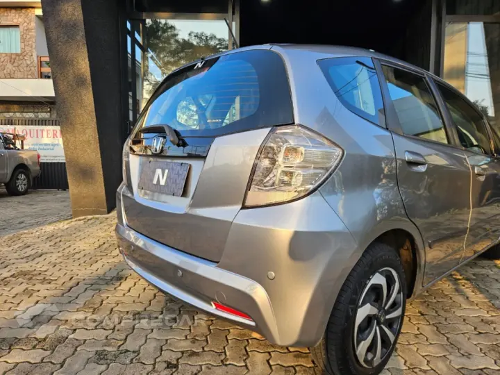 FIT 1.4 CX 16V FLEX 4P AUTOMÁTICO