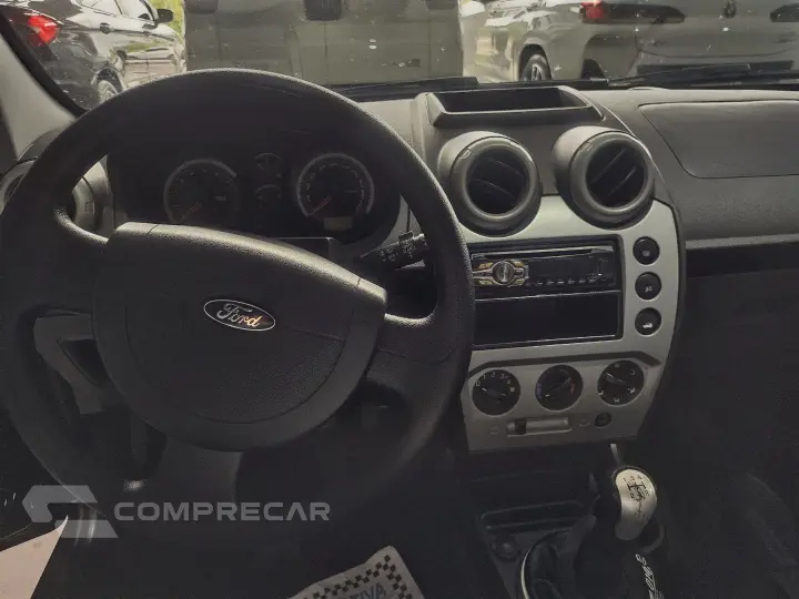 FIESTA 1.6 MPI Hatch 8V