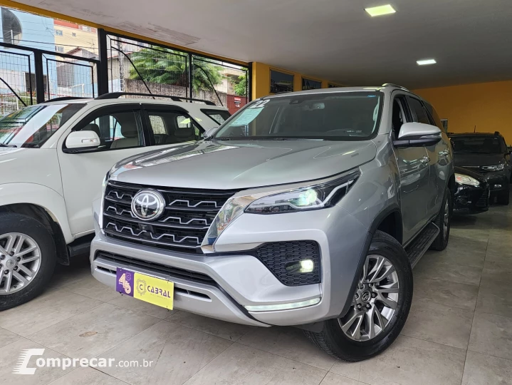 HILUX SW4 2.8 D-4d Turbo SRX 7L 4X4