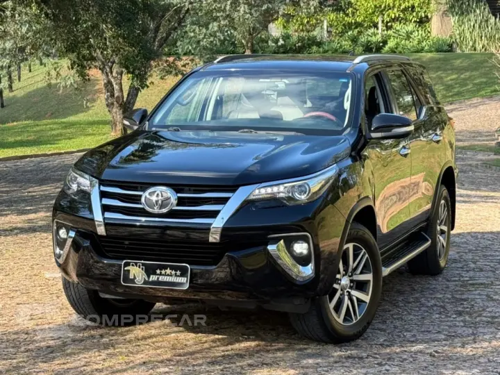 HILUX SW4 2.8 SRX 4X4 7 LUGARES 16V TURBO INTERCOOLER DIESEL