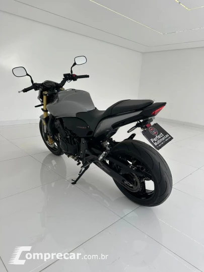 CB 600F HORNET / HONDA