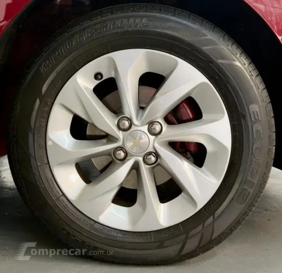 ONIX 1.0 Turbo Plus LT