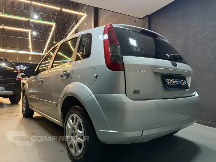FIESTA 1.6 MPI Class Hatch 8V