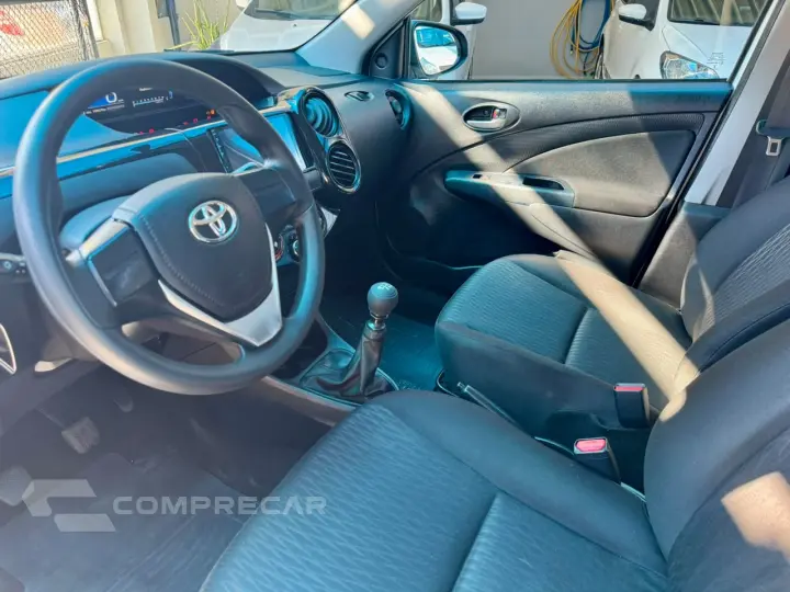 Etios Hatch 1.3 16V 4P FLEX X