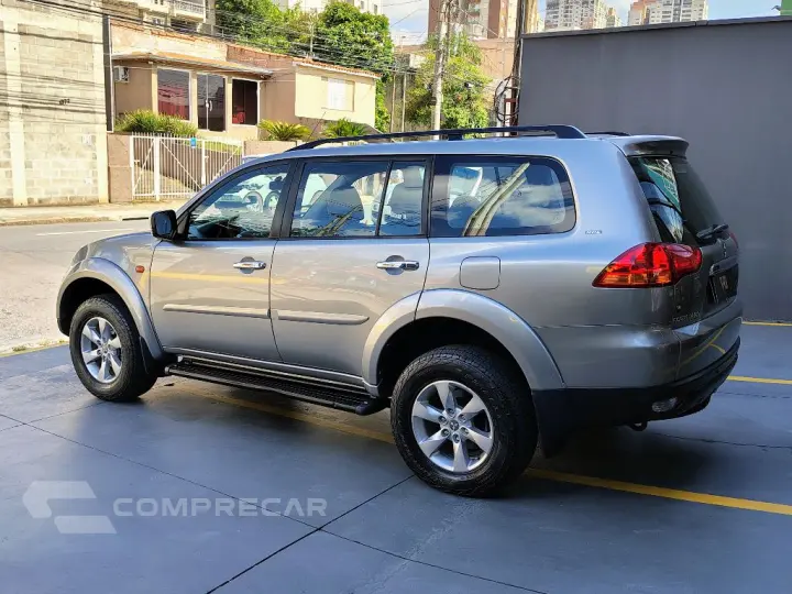 Pajero DAKAR/HPE 3.5 4x4 Flex 5p Aut.