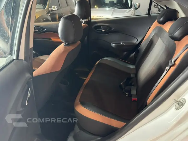 ONIX 1.4 MPFI ACTIV 8V FLEX 4P AUTOMATICO