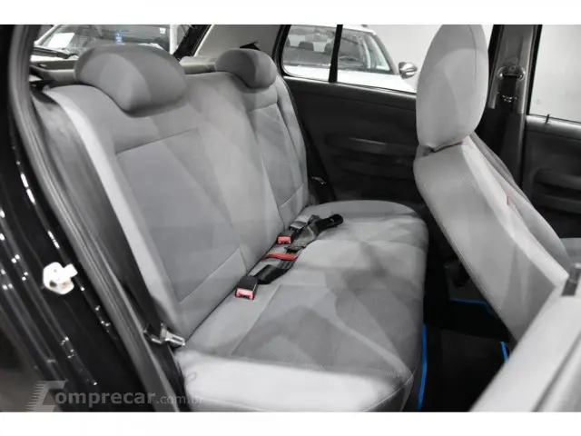 FOX - 1.6 MI PLUS 8V 4P MANUAL