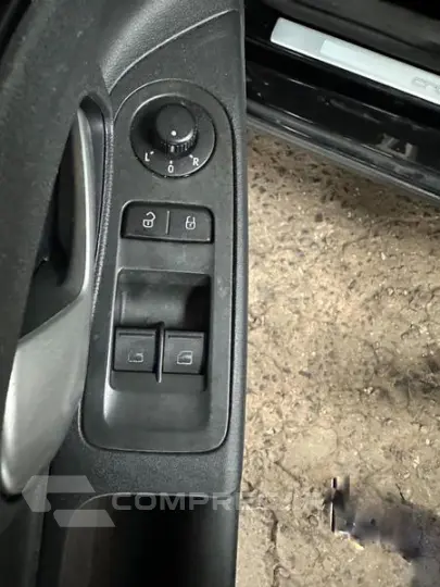 UP! CROSS 1.0 TSI TOTAL FLEX MEC. 4P