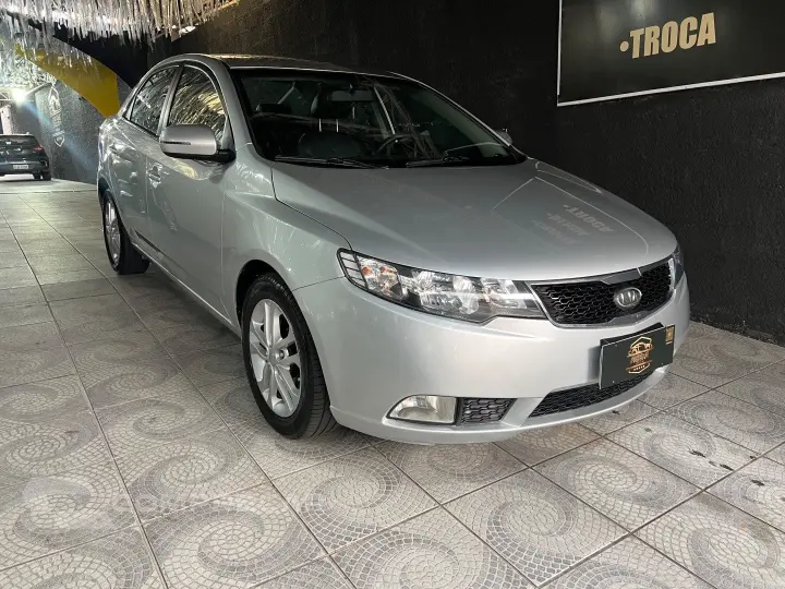 CERATO 1.6 EX3 SEDAN 16V GASOLINA 4P AUTOMÁTICO