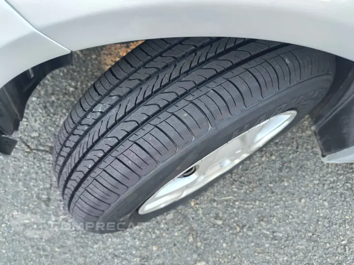 FIESTA 1.0 MPI Hatch 8V