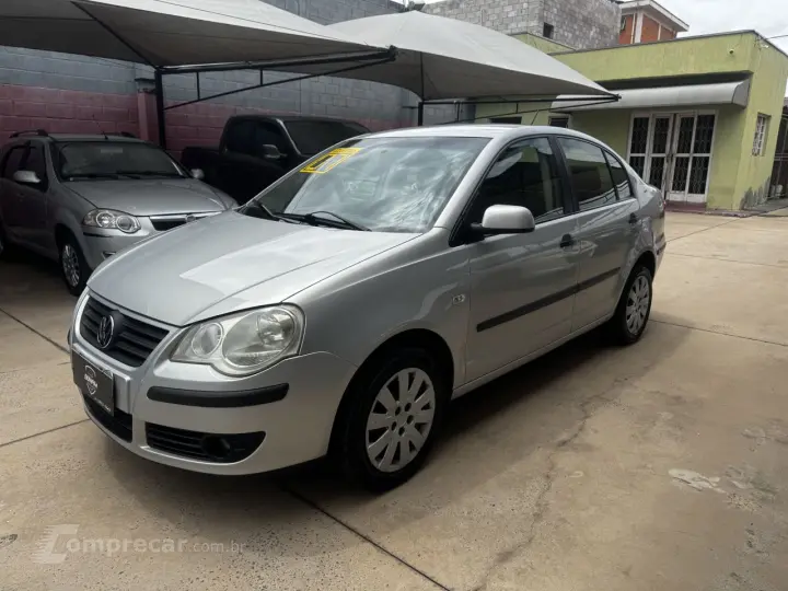 Polo Sedan 1.6 4P FLEX