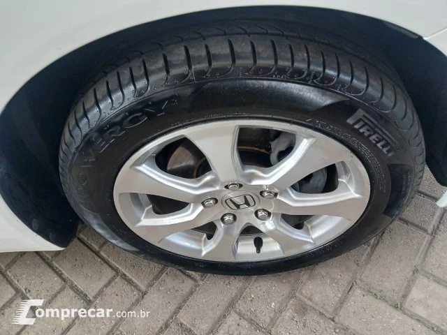 CIVIC - 1.8 EXS 16V 4P AUTOMÁTICO