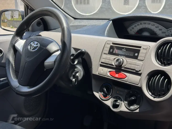 ETIOS 1.5 X Sedan 16V