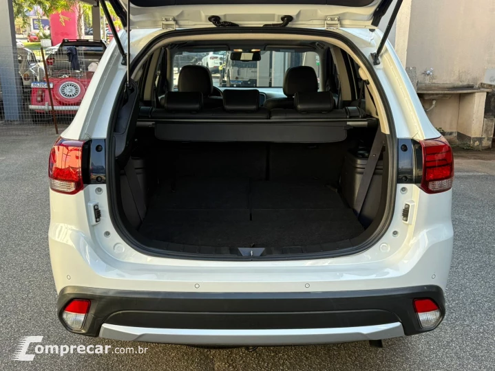 OUTLANDER 2.2 Mivec Di-d Hpe-s AWD