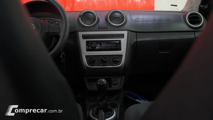 VOYAGE 1.6 C 8V