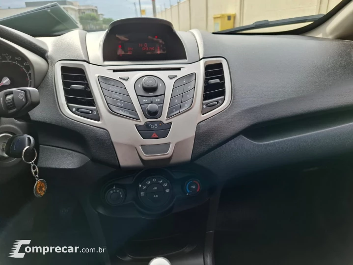 FIESTA 1.6 SE Sedan 16V