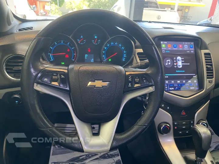 Cruze LT automático