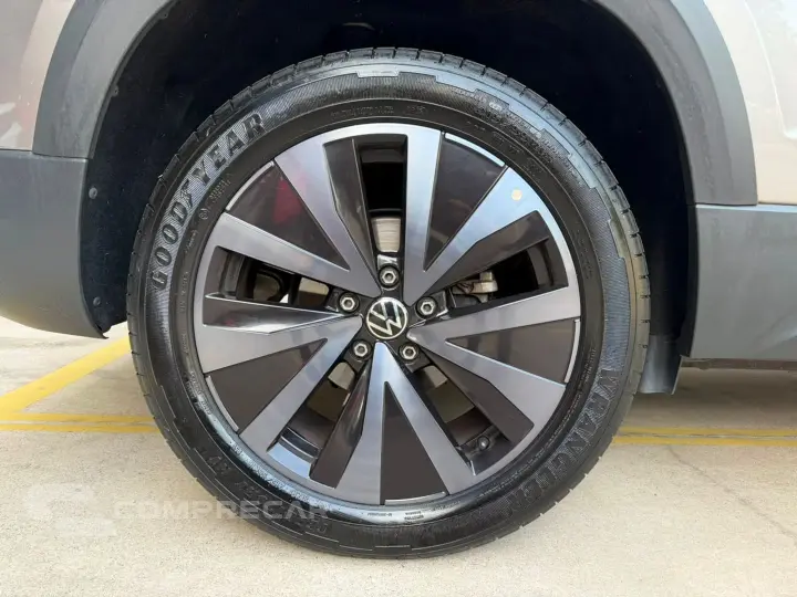 Taos 1.4 250 Tsi Total Flex Highline Automático