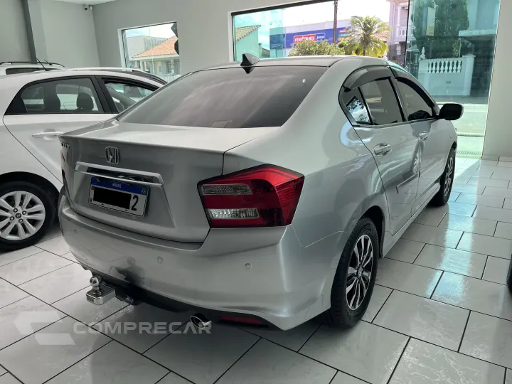CITY 1.5 LX Sedan 16V