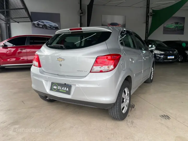 ONIX HATCH LT 1.0 8V FlexPower 5p Mec.