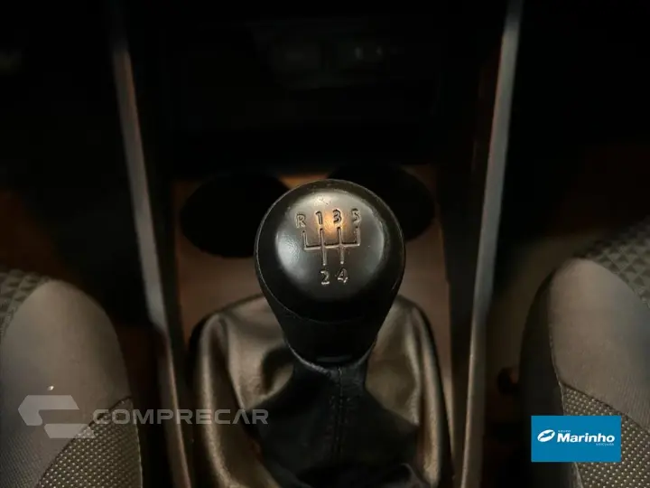 VOYAGE 1.0 12V MPI TOTALFLEX 4P MANUAL