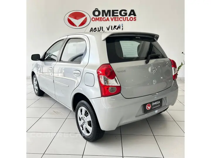 ETIOS 1.3 XS 16V FLEX 4P MANUAL