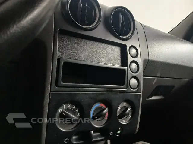 ECOSPORT - 1.6 XLS 8V 4P MANUAL