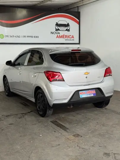 ONIX HATCH LT 1.0 8V FlexPower 5p Mec.