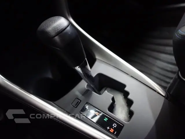 YARIS HATCH - 1.3 16V XL LIVE MANUAL